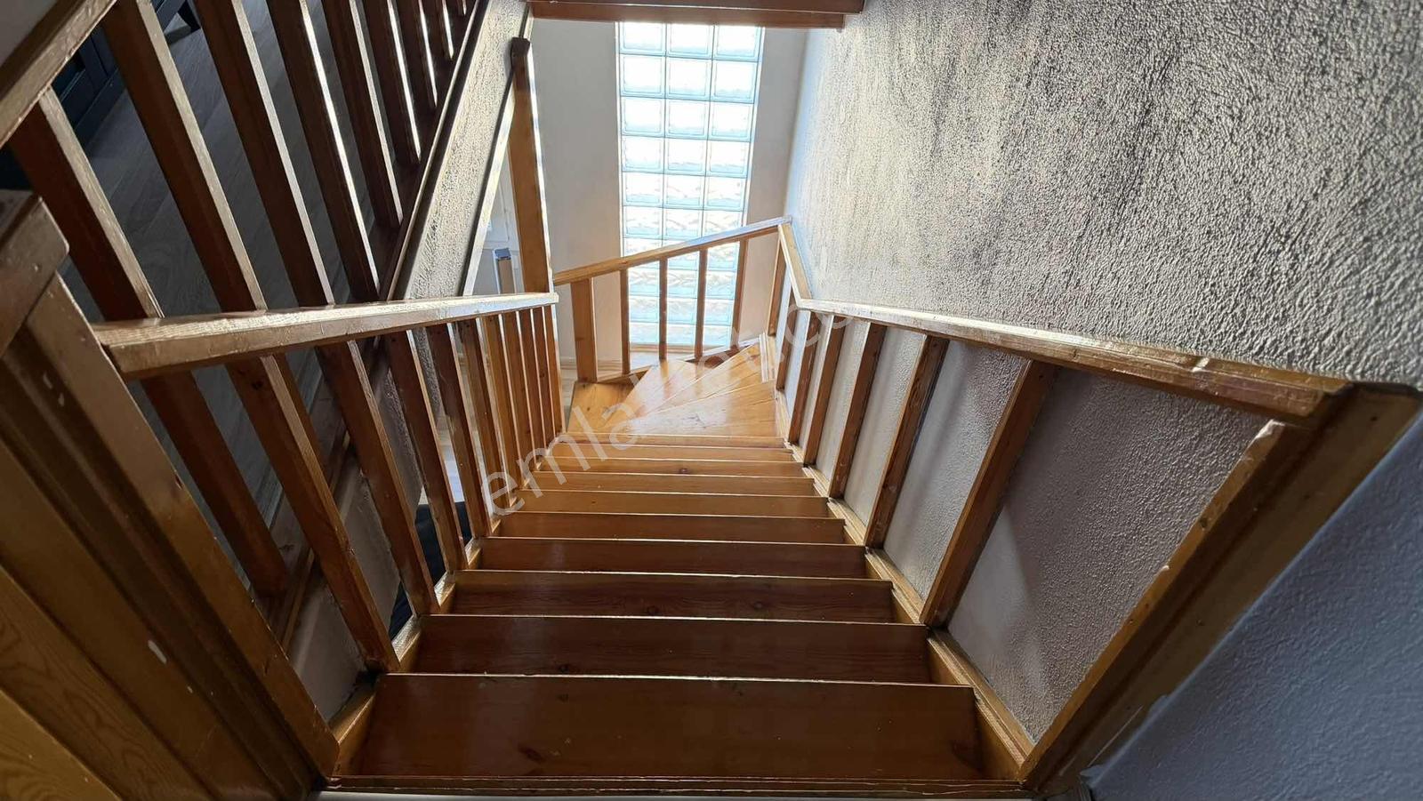 Kemalpaşa Yiğitler 3dönüm İçersinde 3katlı Ev+müştemilat — fotoğraf 20