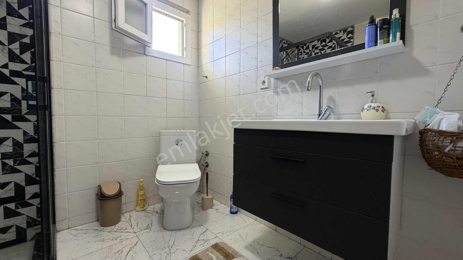 Kemalpaşa Yiğitler 3dönüm İçersinde 3katlı Ev+müştemilat — fotoğraf 28