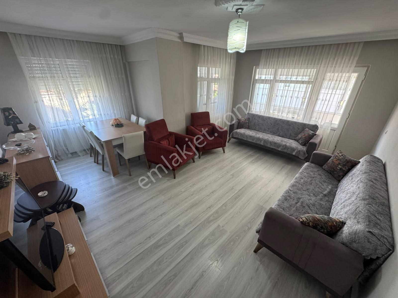 Sadece Kumsaldan Yüksek Kredili Fırsat Fiyatlı_3+1_geniş Daire!! — fotoğraf 8