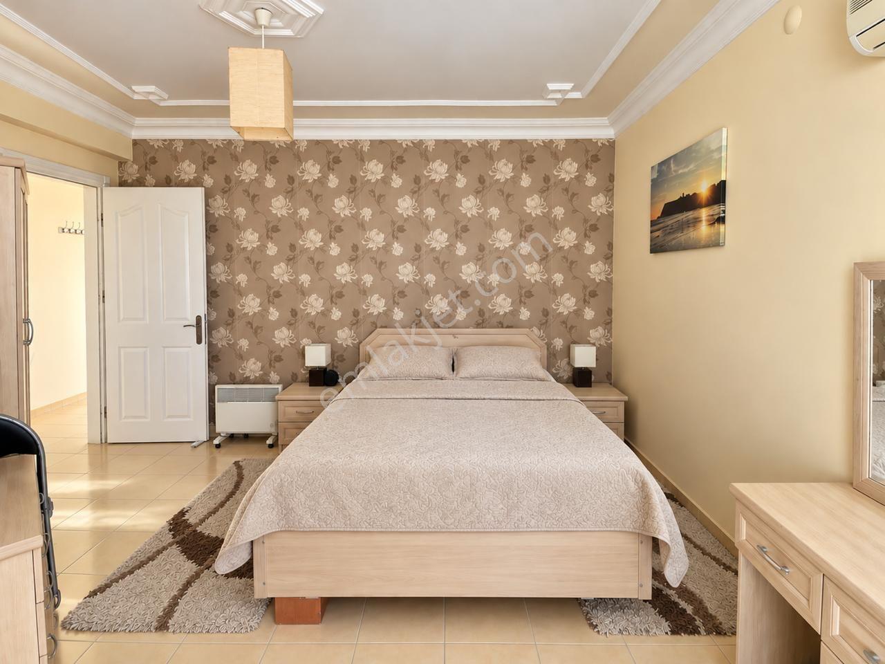 Didim'de Havuzlu Sitede Satılık 3+1 Eşyalı Dubleks Daire — fotoğraf 3