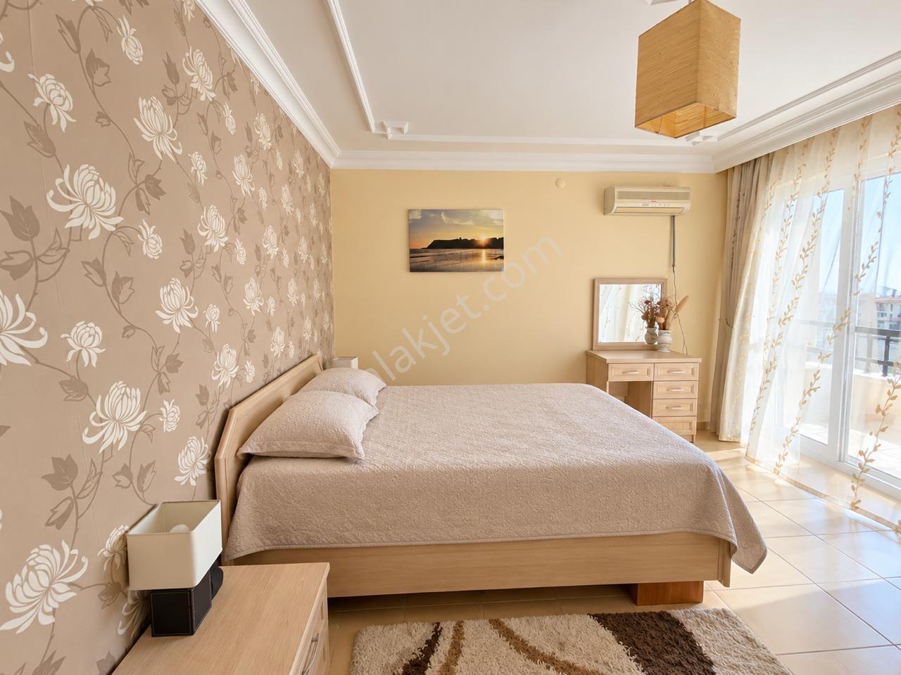 Didim'de Havuzlu Sitede Satılık 3+1 Eşyalı Dubleks Daire — fotoğraf 4