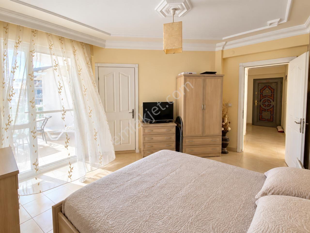 Didim'de Havuzlu Sitede Satılık 3+1 Eşyalı Dubleks Daire — fotoğraf 5