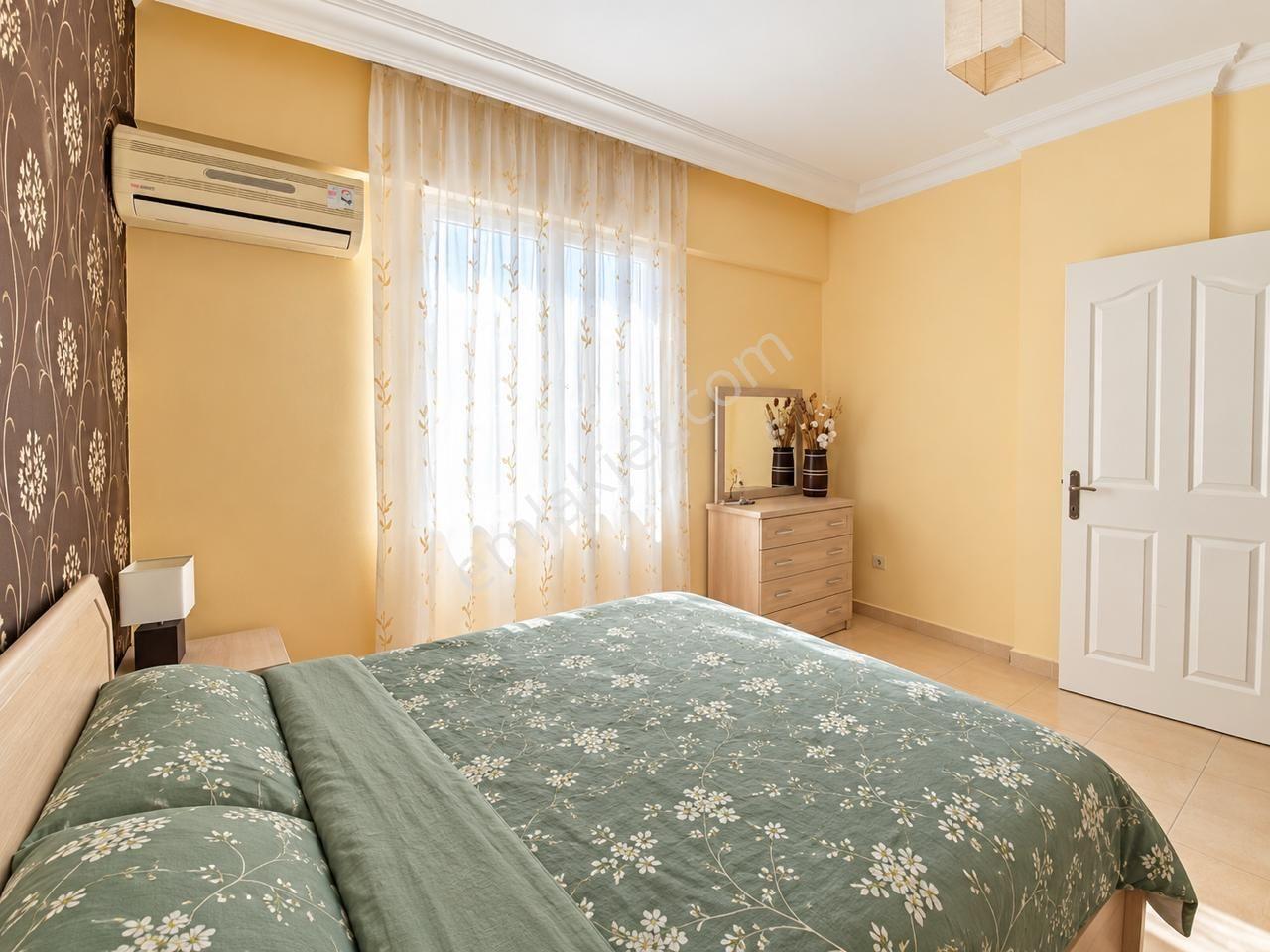 Didim'de Havuzlu Sitede Satılık 3+1 Eşyalı Dubleks Daire — fotoğraf 12