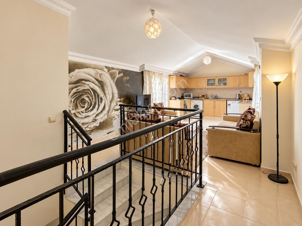 Didim'de Havuzlu Sitede Satılık 3+1 Eşyalı Dubleks Daire — fotoğraf 16
