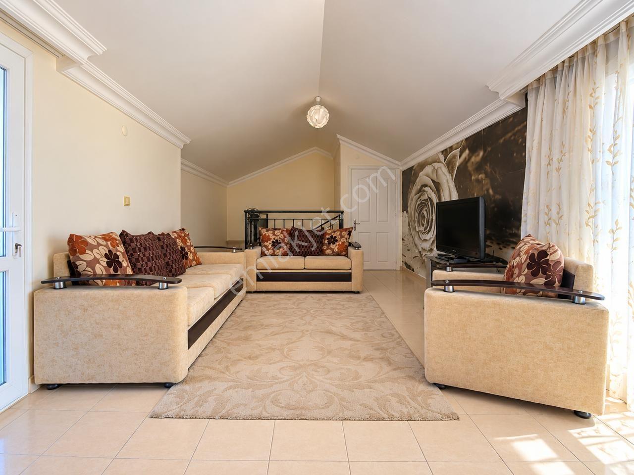 Didim'de Havuzlu Sitede Satılık 3+1 Eşyalı Dubleks Daire — fotoğraf 18