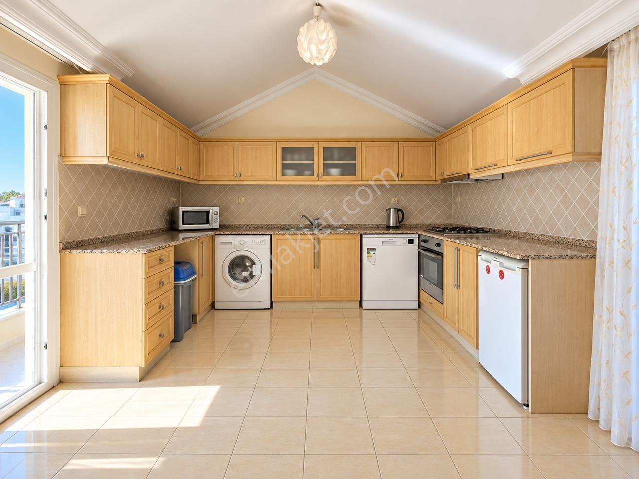 Didim'de Havuzlu Sitede Satılık 3+1 Eşyalı Dubleks Daire — fotoğraf 21
