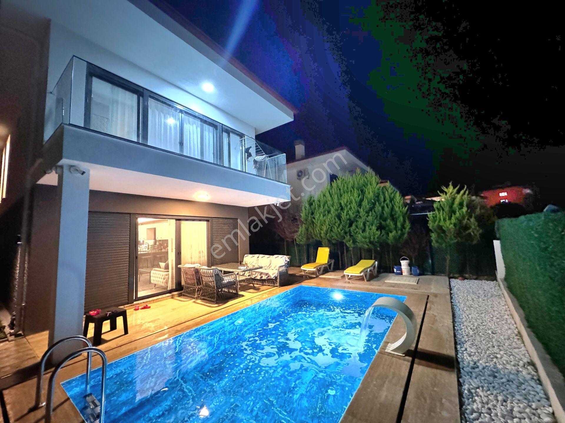 Davutlarda Özel Havuzlu Tek Müstakil Ful Eşyalı Bahçeli Villa — fotoğraf 14