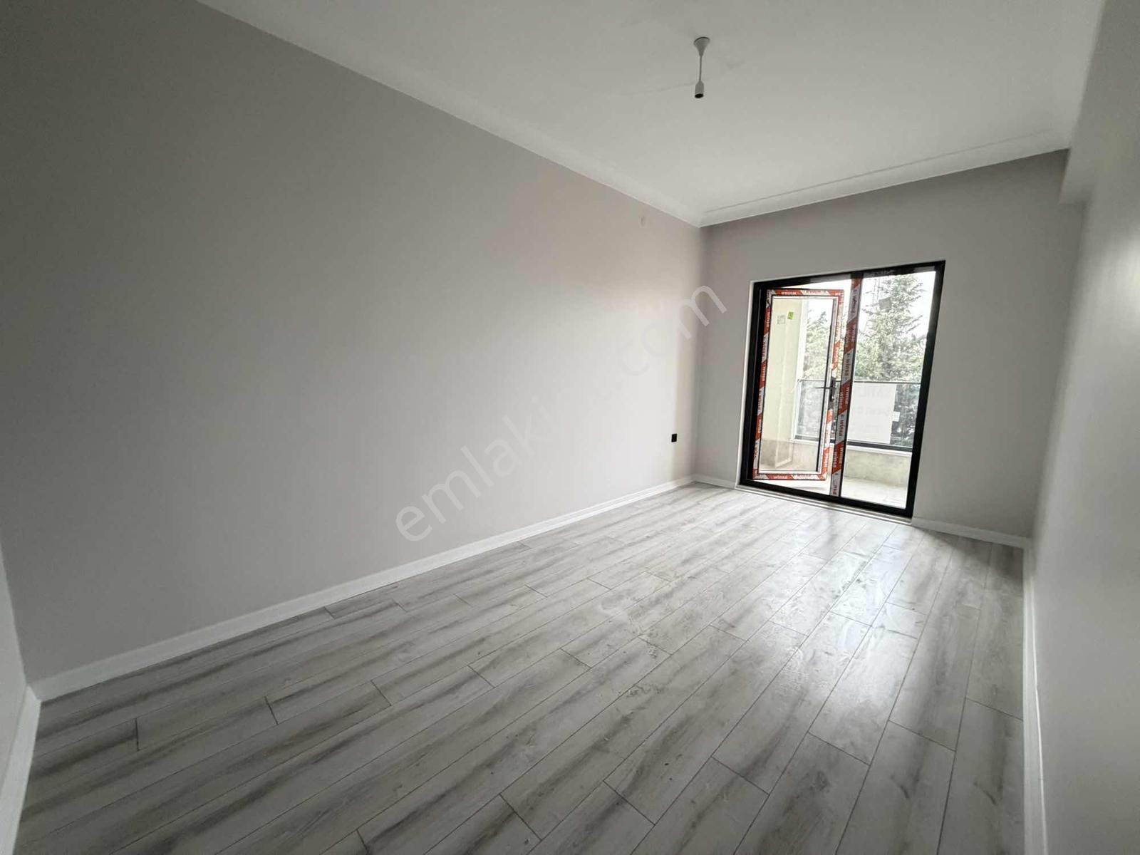 Toprak Gruptan Site İçi Sıfır 2+1 İskanlı Kapalı Otoparklı — fotoğraf 12