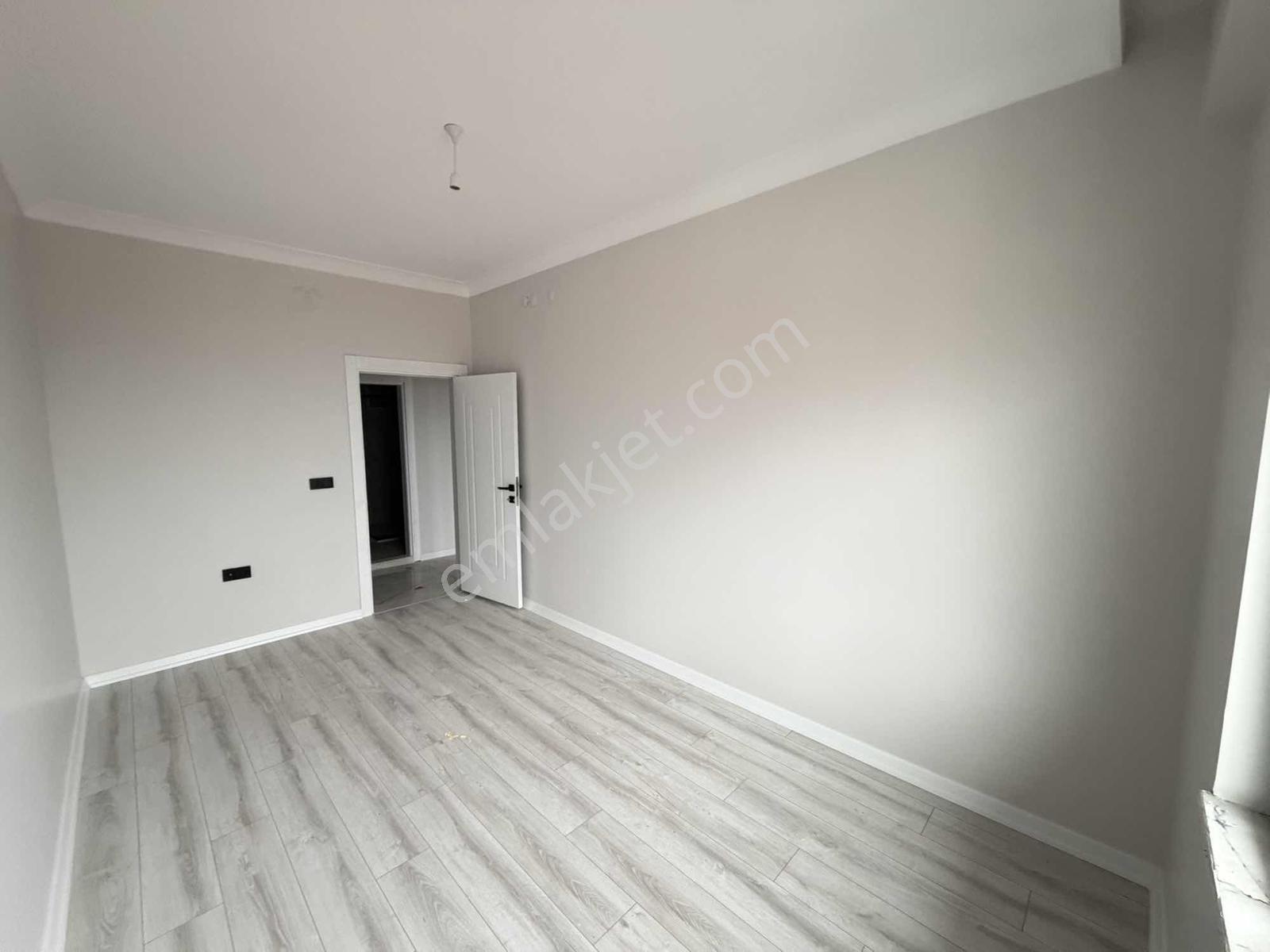 Toprak Gruptan Site İçi Sıfır 2+1 İskanlı Kapalı Otoparklı — fotoğraf 14