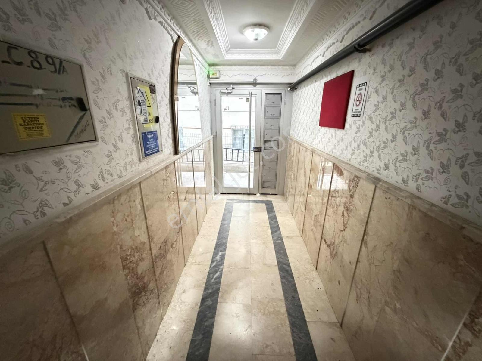 Otobüs Güzergahı Üzerinde Cadde Üzeri Giriş Kat 3+1 Daire — fotoğraf 6