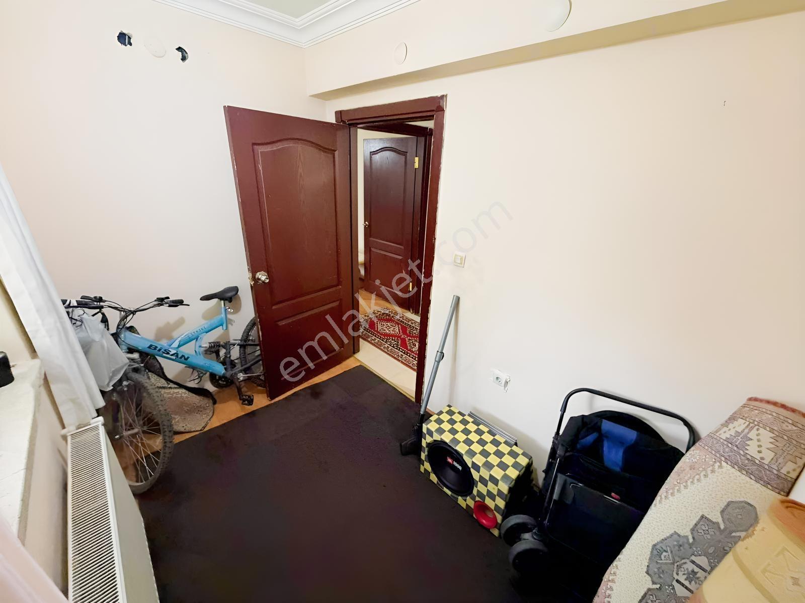Otobüs Güzergahı Üzerinde Cadde Üzeri Giriş Kat 3+1 Daire — fotoğraf 20