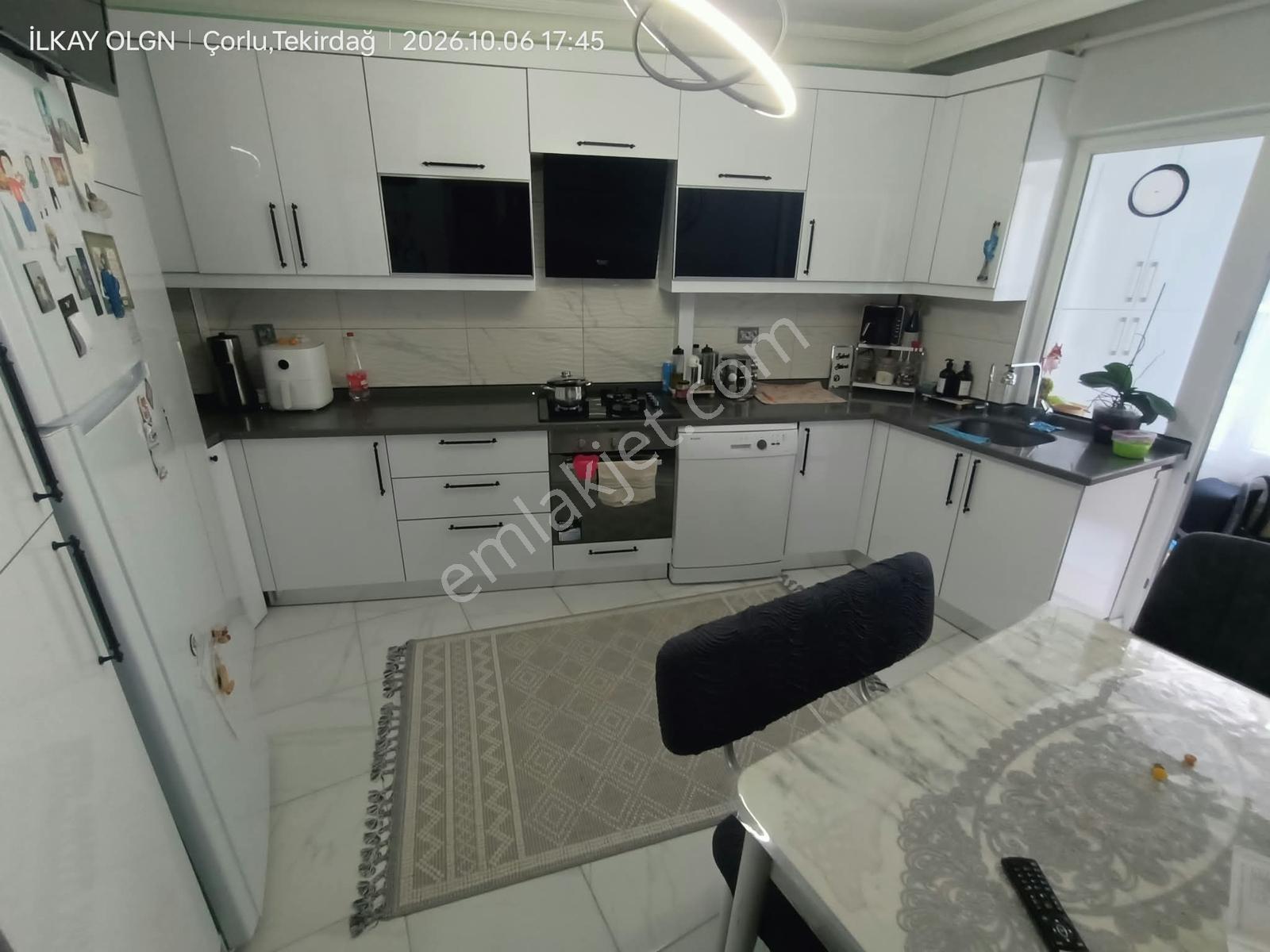 Brothersdan Şeyhsinan Mah.125m2 Arakat2+1masrafsız Satılık Daire — fotoğraf 2