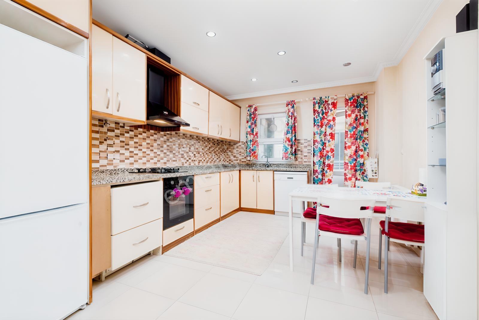 Remax Area Dan Altınşehir Merkezi Konumda Satılık 3+1 Daire — fotoğraf 11