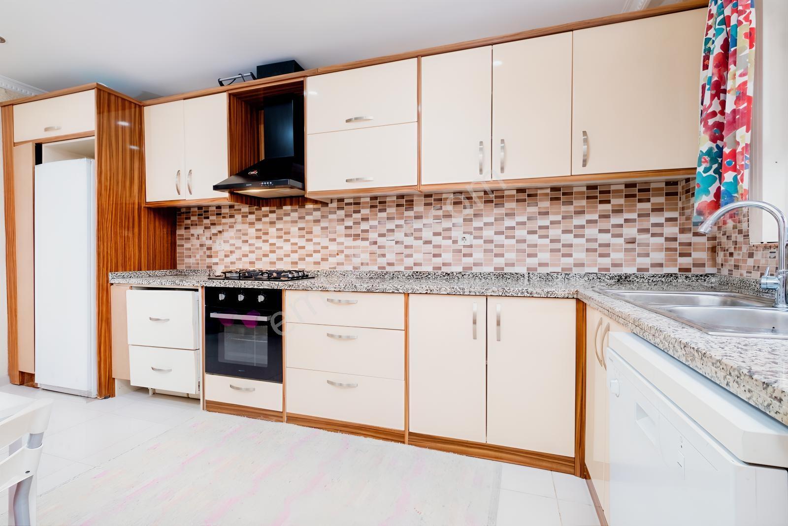 Remax Area Dan Altınşehir Merkezi Konumda Satılık 3+1 Daire — fotoğraf 13