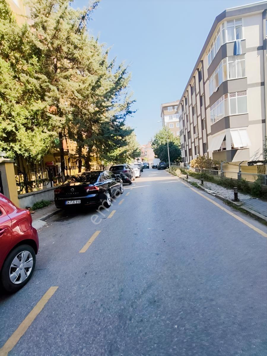 Cumhuriyet Mah Sitede 3+1 145 M2 4.kat Ç.balkon Kombi A.otopark — fotoğraf 3