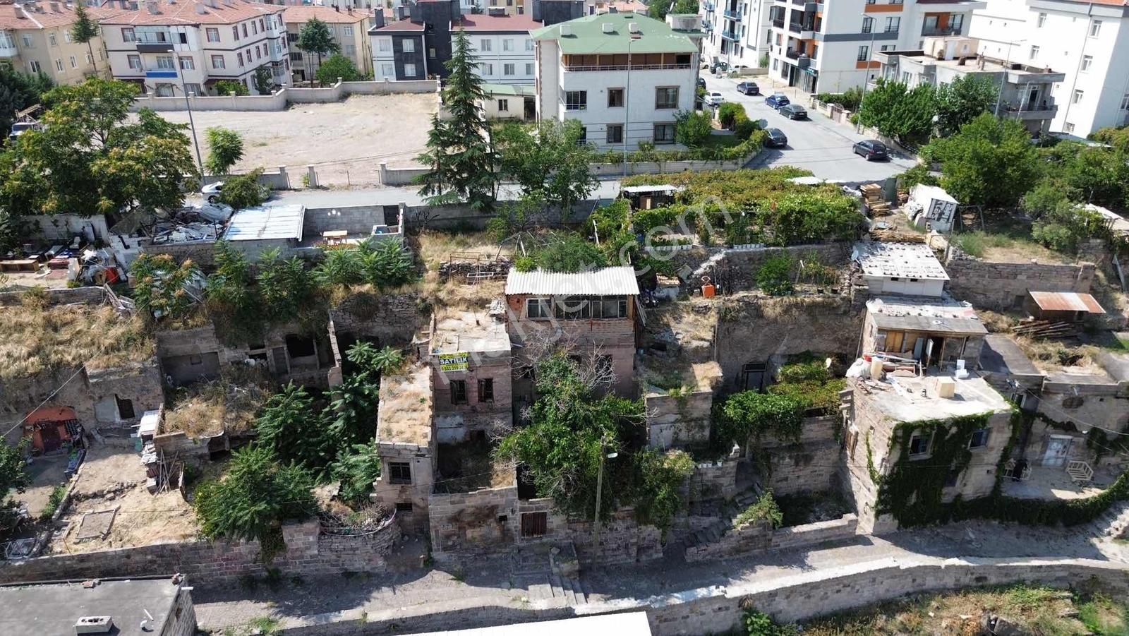 Talas Osmanlı Sokağında Tarihi 230 M² Satılık Mülk