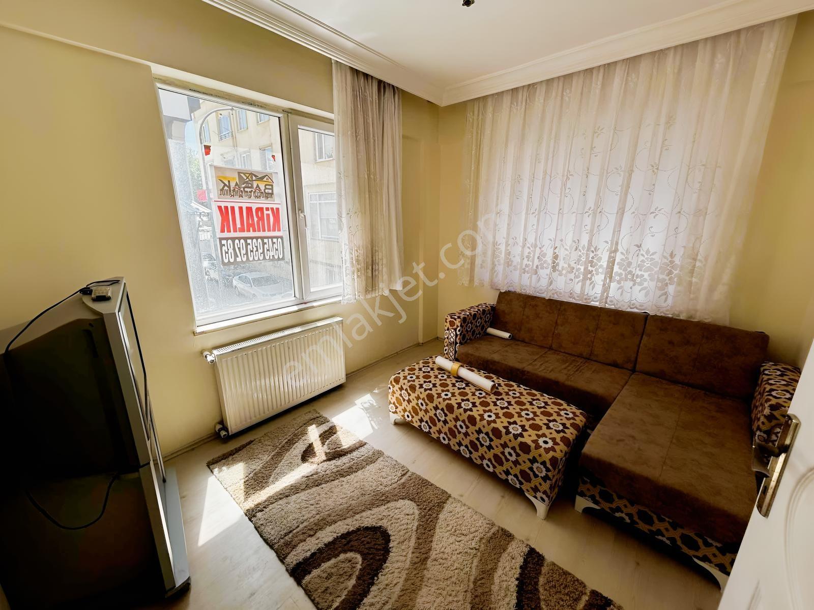 Menderes Caddesi Yakını 1+1