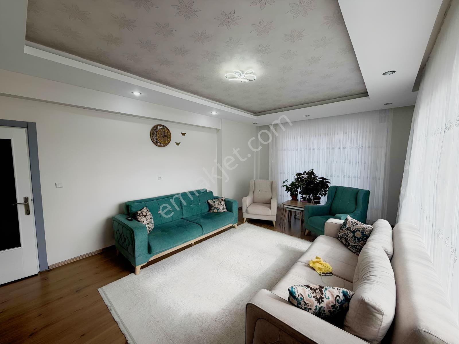 Yusuf Karadağlıdan Yakıncada Az Hsrlı Acil Satılık 3+1 Daire — fotoğraf 4