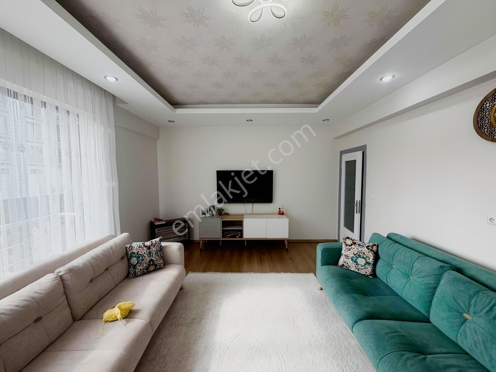 Yusuf Karadağlıdan Yakıncada Az Hsrlı Acil Satılık 3+1 Daire — fotoğraf 5