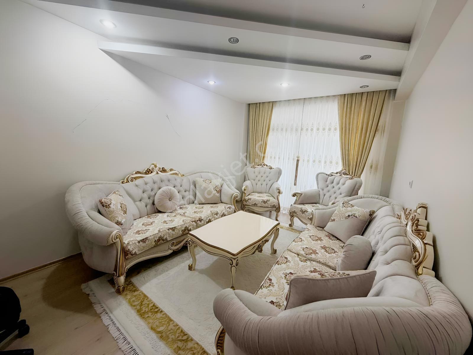Yusuf Karadağlıdan Yakıncada Az Hsrlı Acil Satılık 3+1 Daire — fotoğraf 14