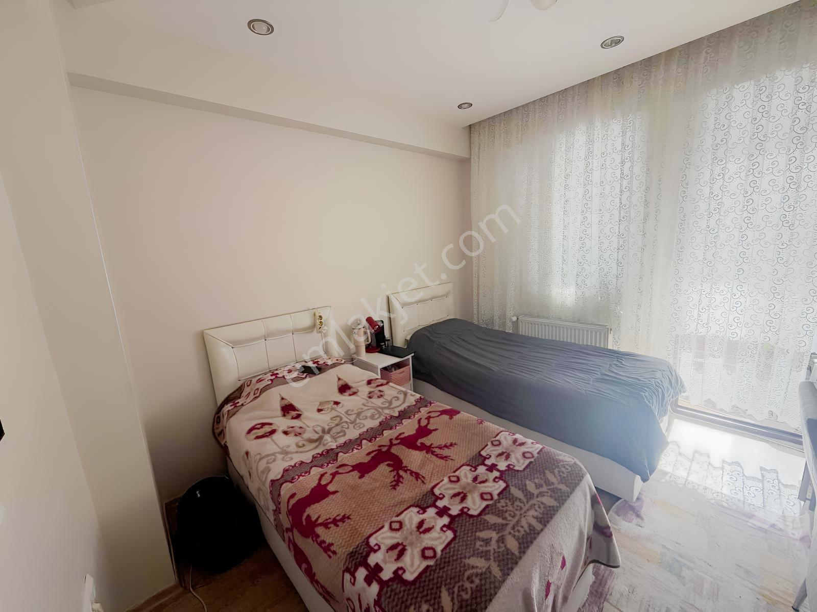 Yusuf Karadağlıdan Yakıncada Az Hsrlı Acil Satılık 3+1 Daire — fotoğraf 21