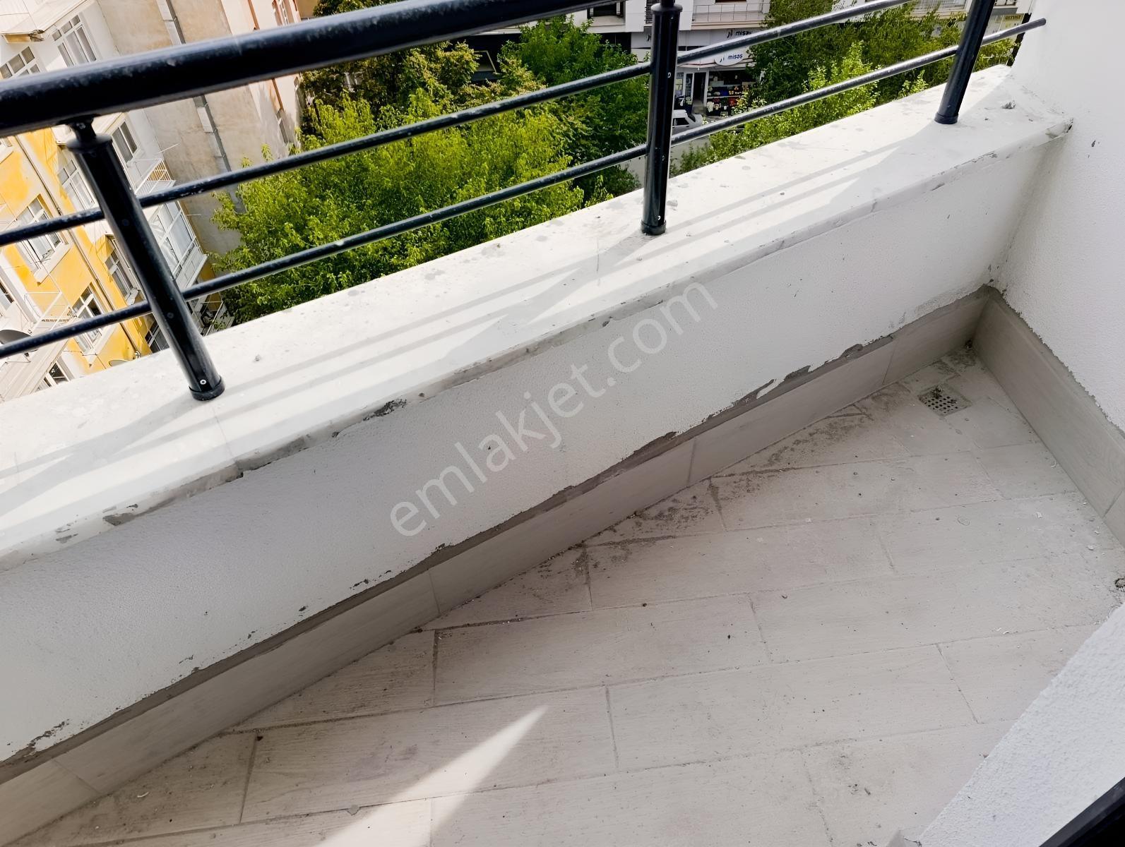 Ema 'dan İzzetpaşada, Merkezin Merkezinde, Ferah, Uygun, 2+0 — fotoğraf 10