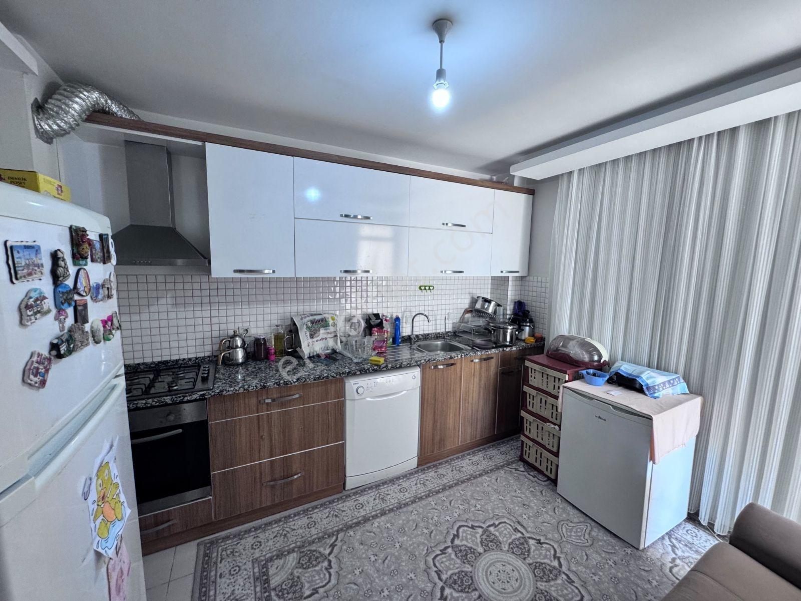 Kadriye Merkezde 3+1 Geniş Ara Katta Satılık Daire — fotoğraf 2
