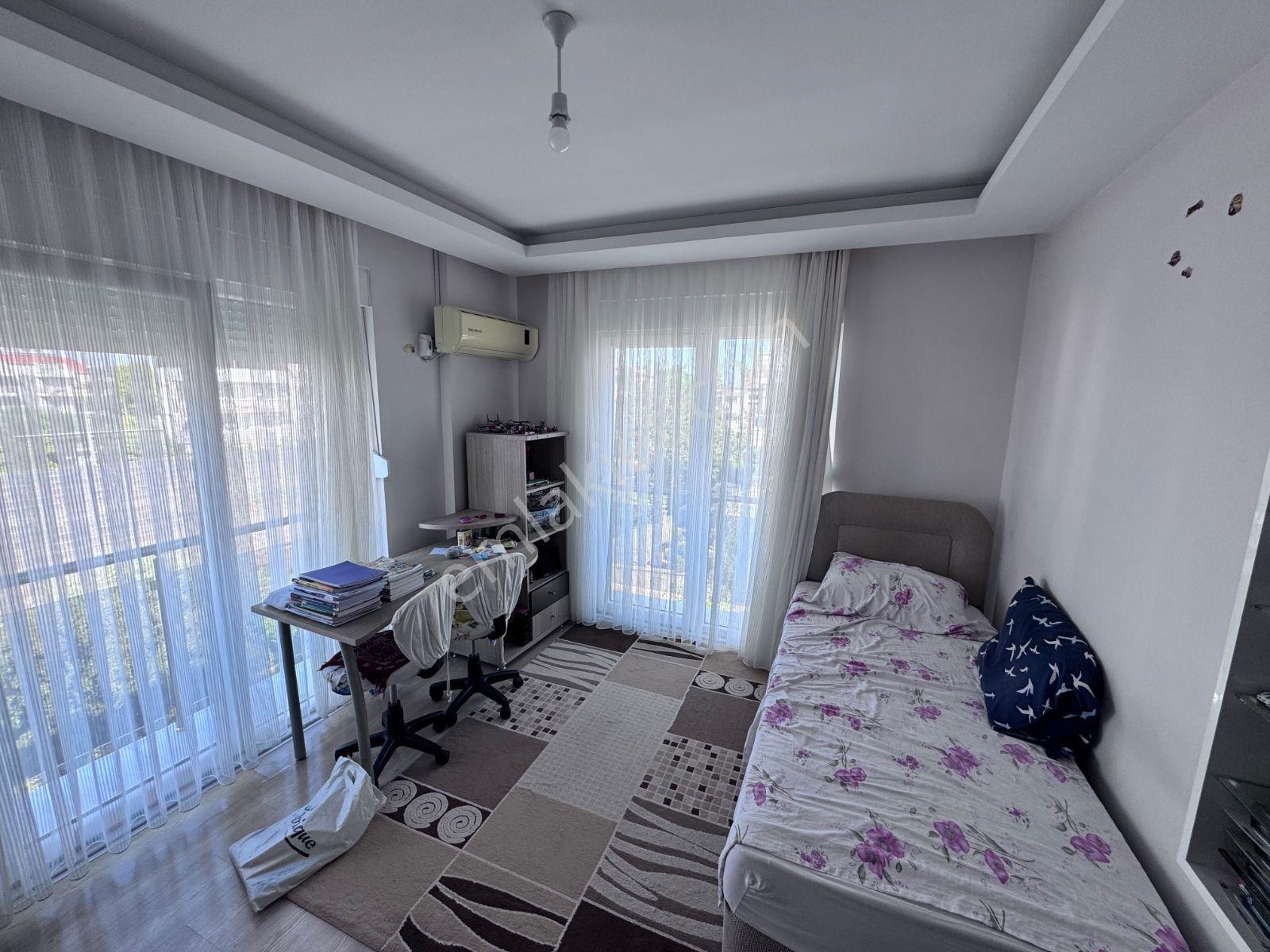Kadriye Merkezde 3+1 Geniş Ara Katta Satılık Daire — fotoğraf 11