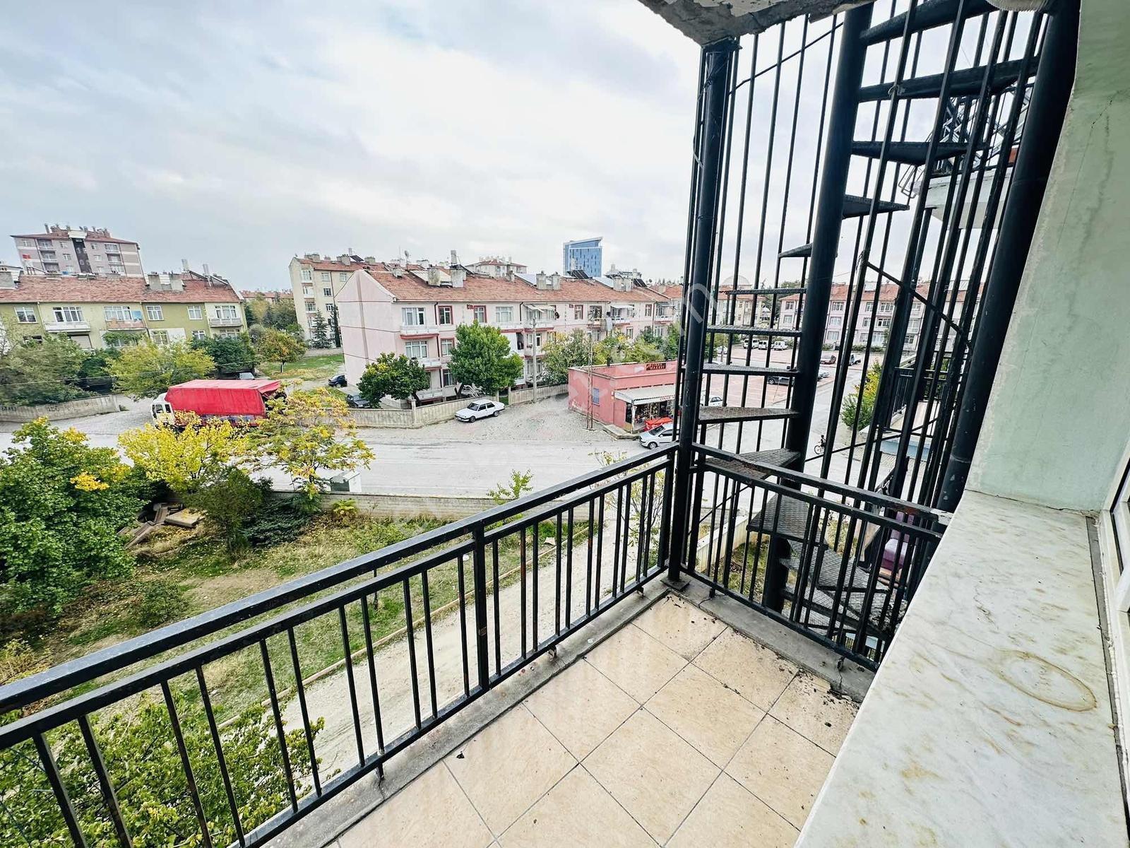 Enes Acur'dan Binkonutlarda 2+1 Satılık Daire — fotoğraf 19
