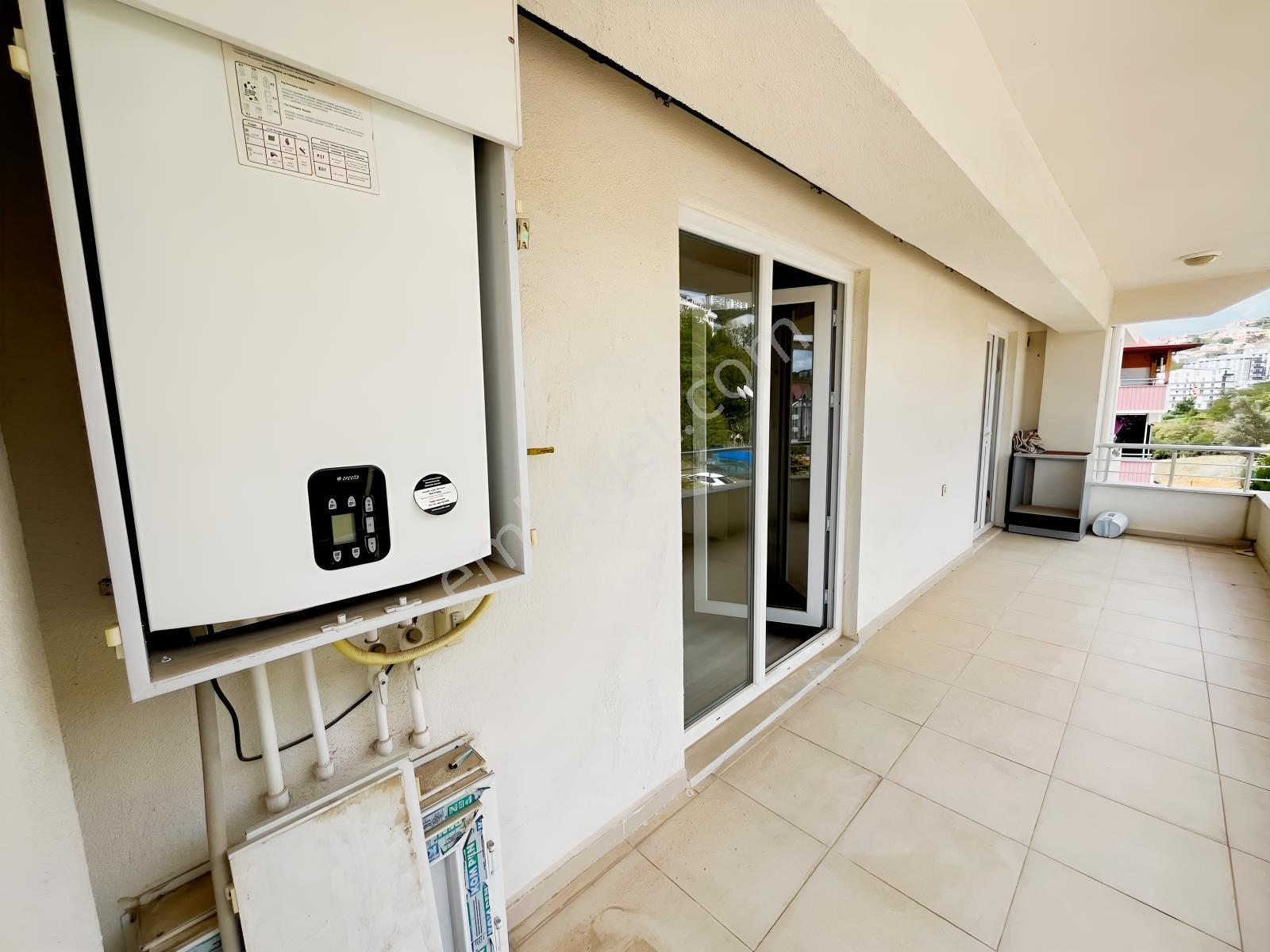 Gündoğduda 2 Büyük Teraslı Satılık 2+1 Çatı Dubleks Daire — fotoğraf 11