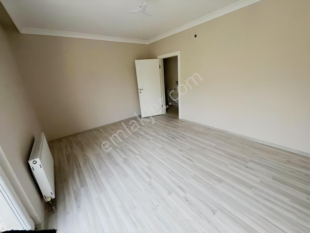 Gündoğduda 2 Büyük Teraslı Satılık 2+1 Çatı Dubleks Daire — fotoğraf 21