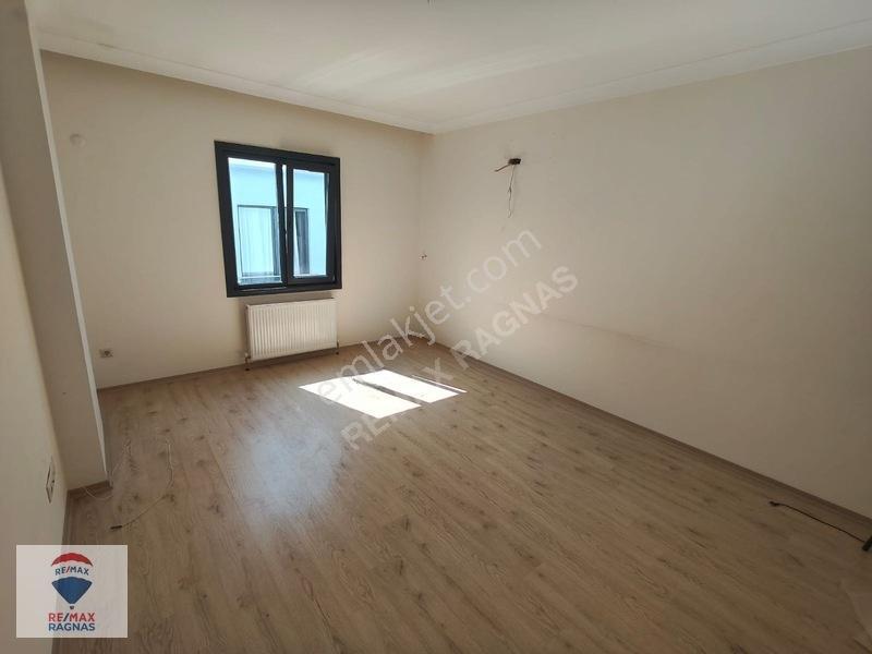 Çekmeköy Merkez Nexonya Köyiçi Evlerinde 3+1 Satılık Daire — fotoğraf 5