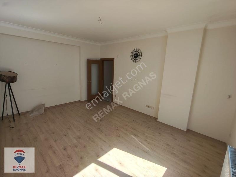 Çekmeköy Merkez Nexonya Köyiçi Evlerinde 3+1 Satılık Daire — fotoğraf 6