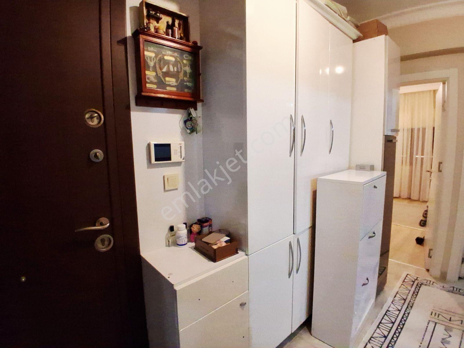 Yeşilova'da Satılık 2+1 Metrobüse Yakın — fotoğraf 3