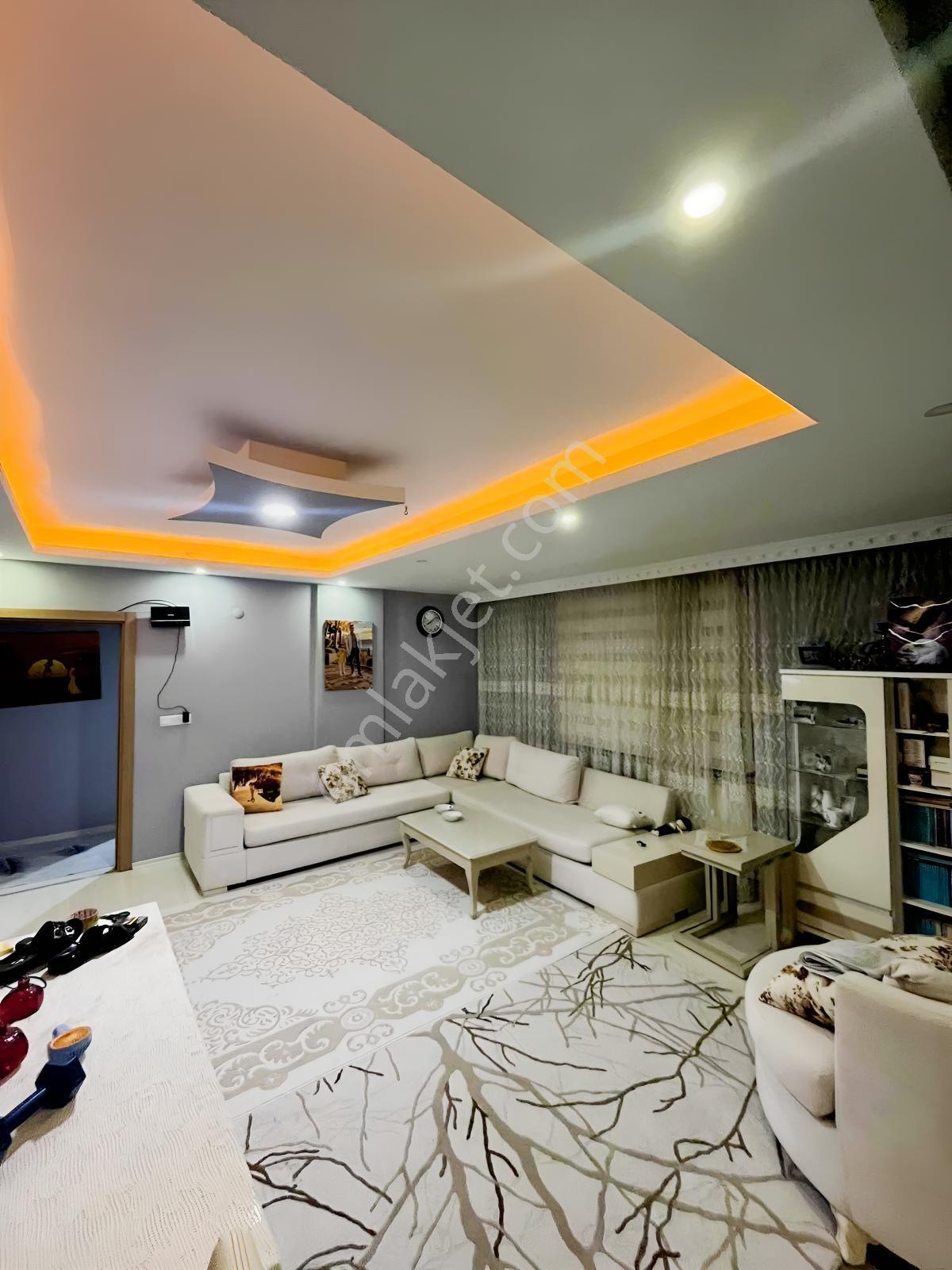 Full Eşyalı Satılık 2+1 8.Noter Yanında
