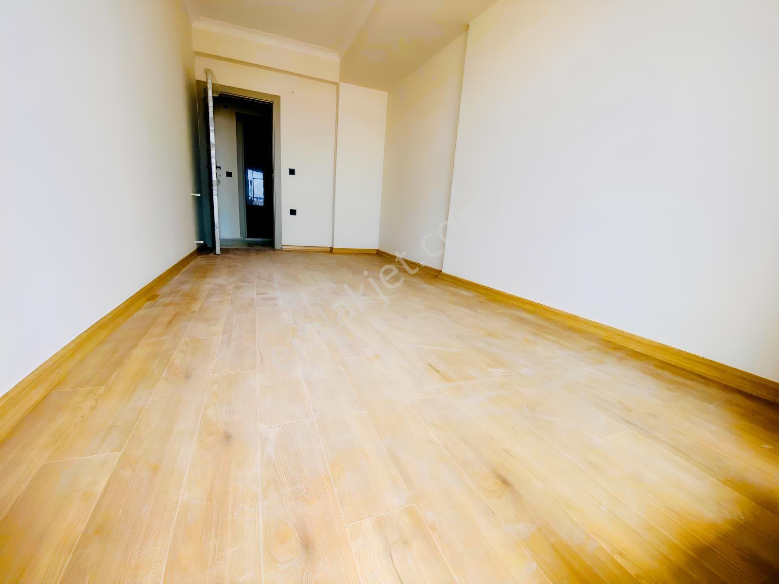 Merkezde Büyük Balkonlu Manzaralı Asansörlü 1+1daire — fotoğraf 10