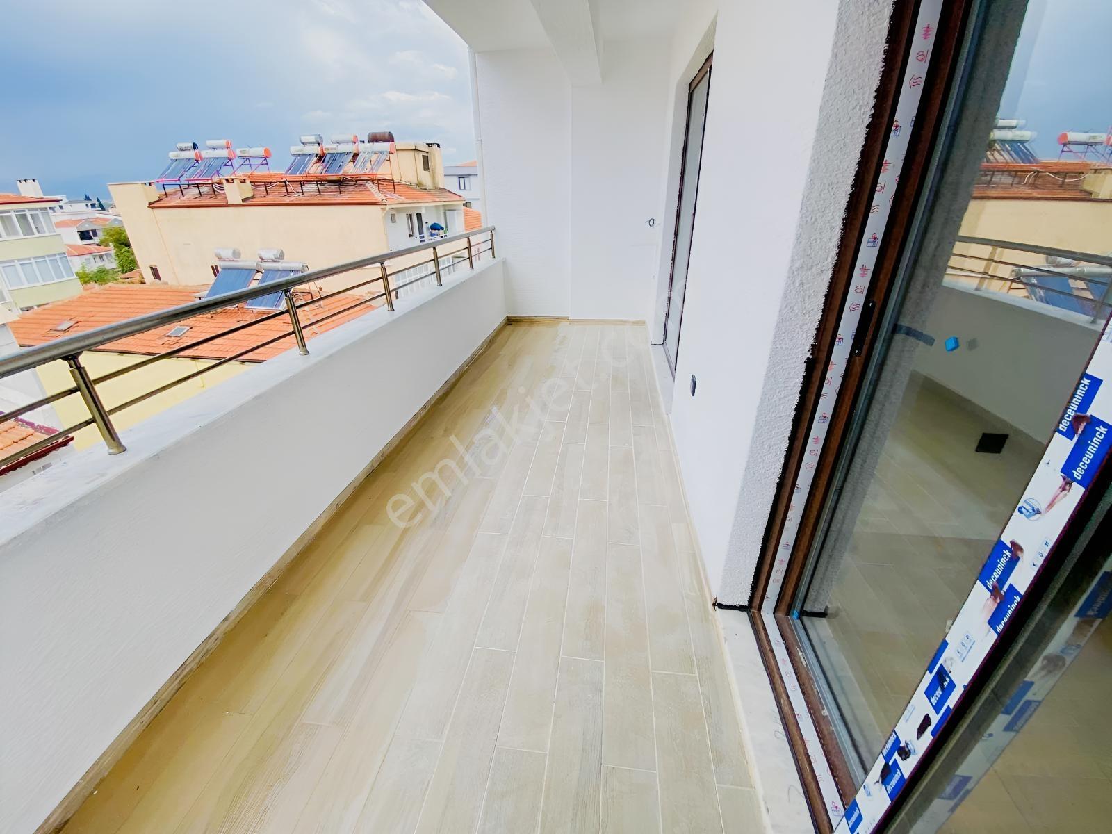 Merkezde Büyük Balkonlu Manzaralı Asansörlü 1+1daire — fotoğraf 13