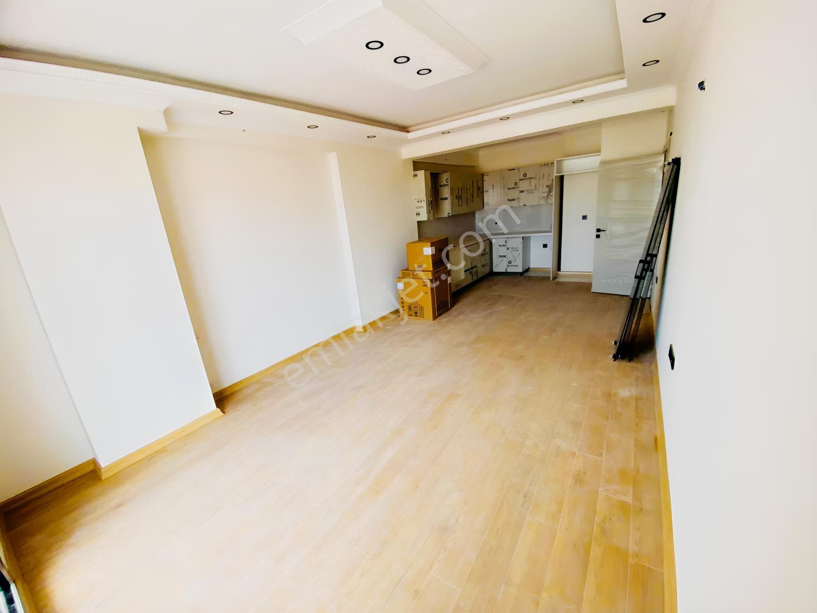 Merkezde Büyük Balkonlu Manzaralı Asansörlü 1+1daire — fotoğraf 14