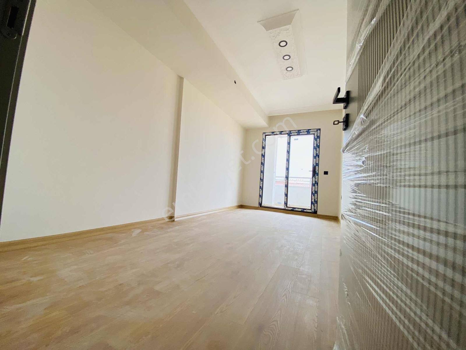 Merkezde Büyük Balkonlu Manzaralı Asansörlü 1+1daire — fotoğraf 17