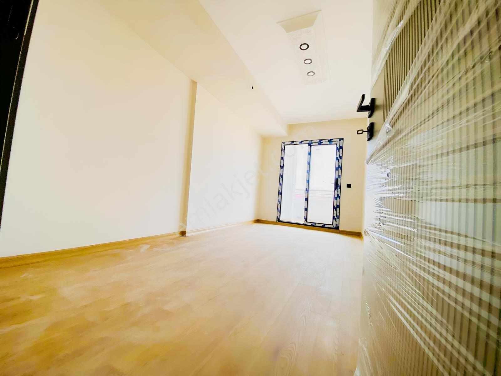 Merkezde Büyük Balkonlu Manzaralı Asansörlü 1+1daire — fotoğraf 18