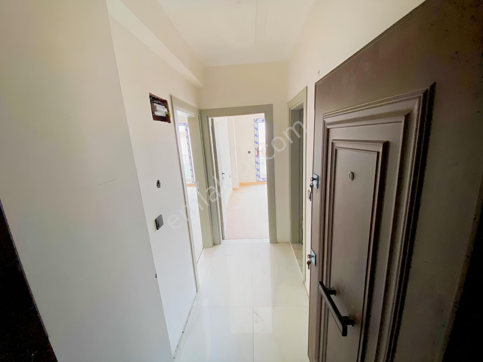 Merkezde Büyük Balkonlu Manzaralı Asansörlü 1+1daire — fotoğraf 21