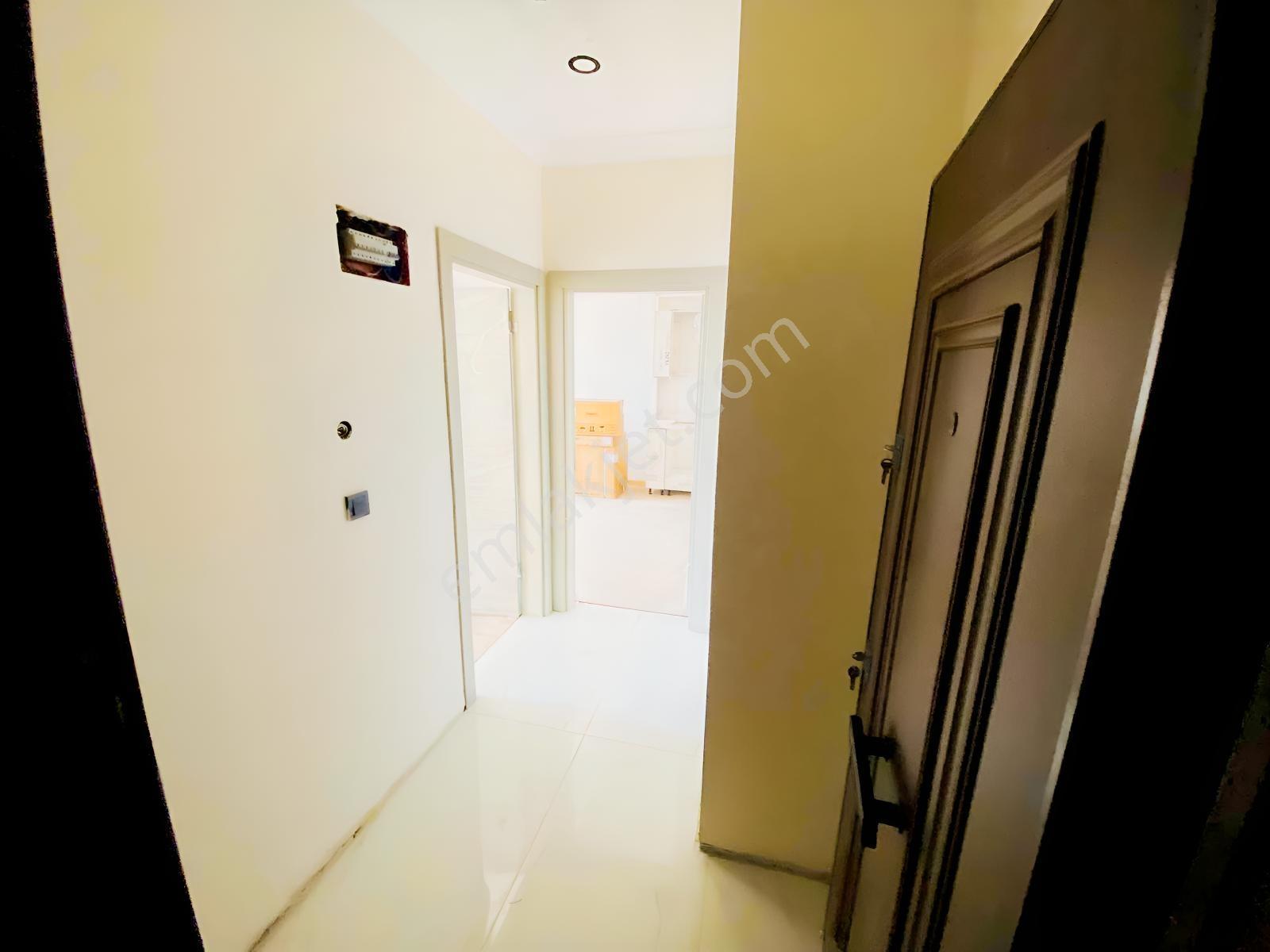 Merkezde Büyük Balkonlu Manzaralı Asansörlü 1+1daire — fotoğraf 23