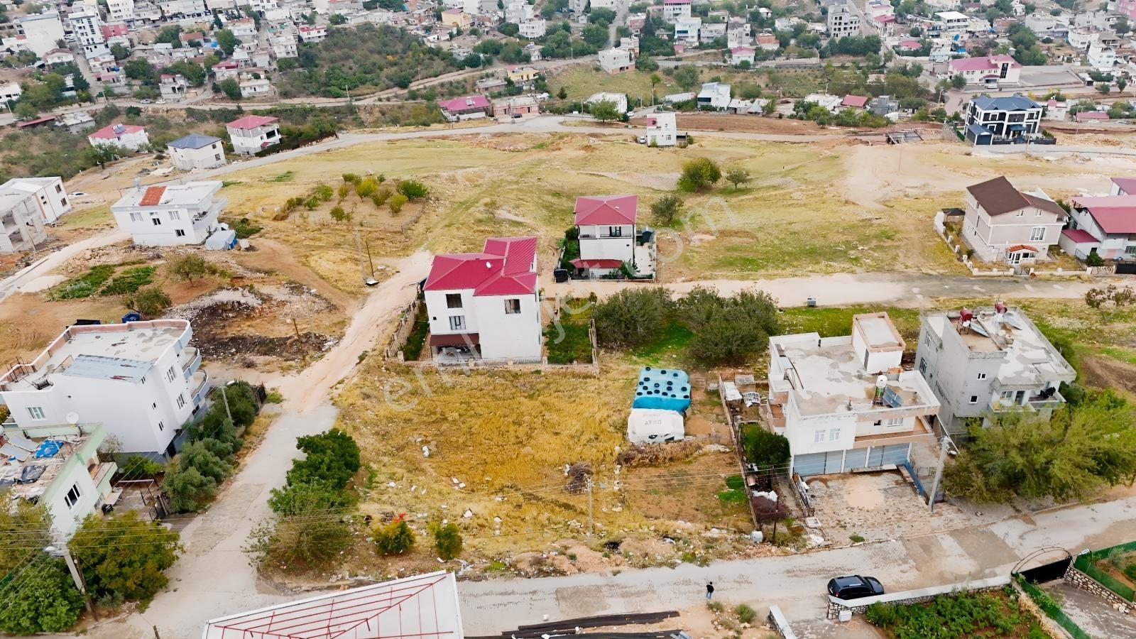 Hakev'Den Pınarbaşında Satılık 412 M2 Arsa