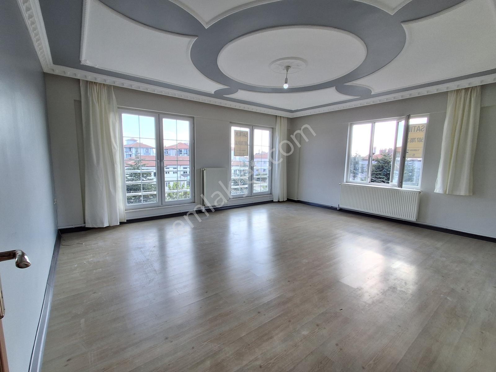 Yaman'dan Bolvadin Bağlarbaşı Mah. Satılık 4+1 Daire 167 M² — fotoğraf 4