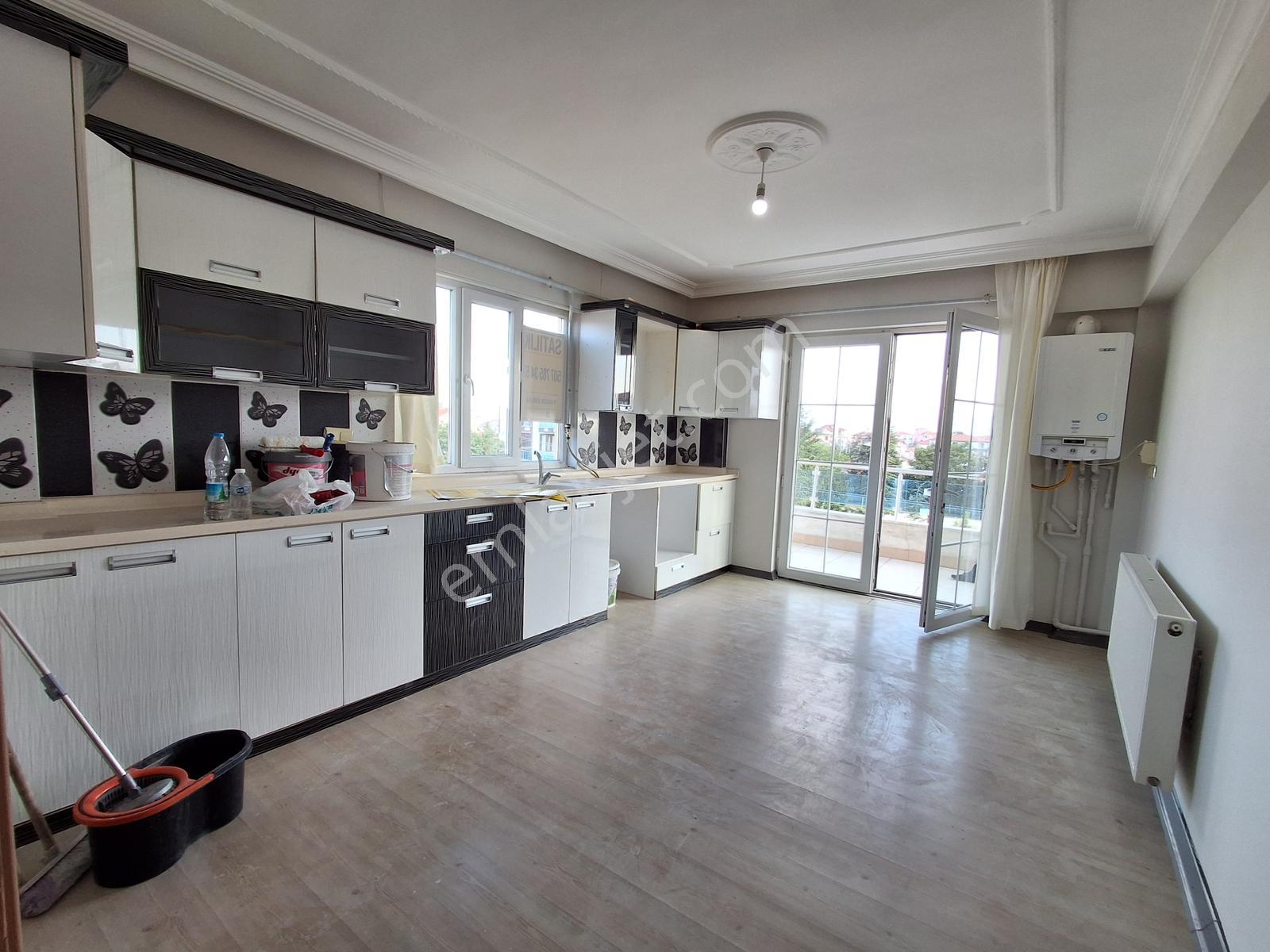 Yaman'dan Bolvadin Bağlarbaşı Mah. Satılık 4+1 Daire 167 M² — fotoğraf 6