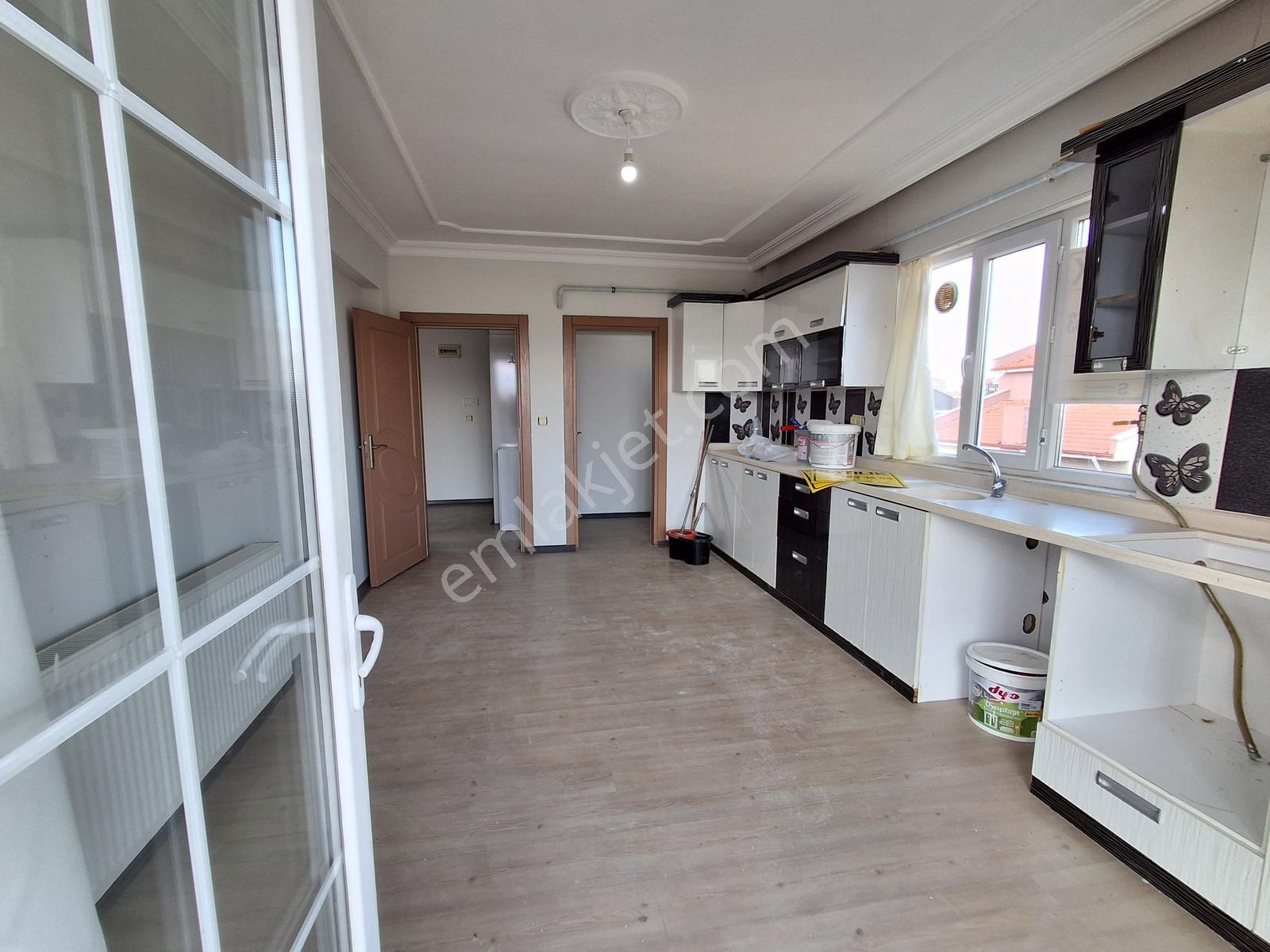 Yaman'dan Bolvadin Bağlarbaşı Mah. Satılık 4+1 Daire 167 M² — fotoğraf 7