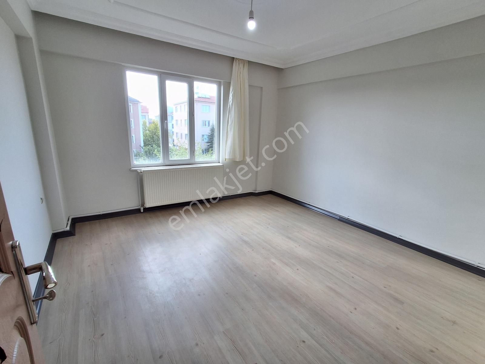 Yaman'dan Bolvadin Bağlarbaşı Mah. Satılık 4+1 Daire 167 M² — fotoğraf 11