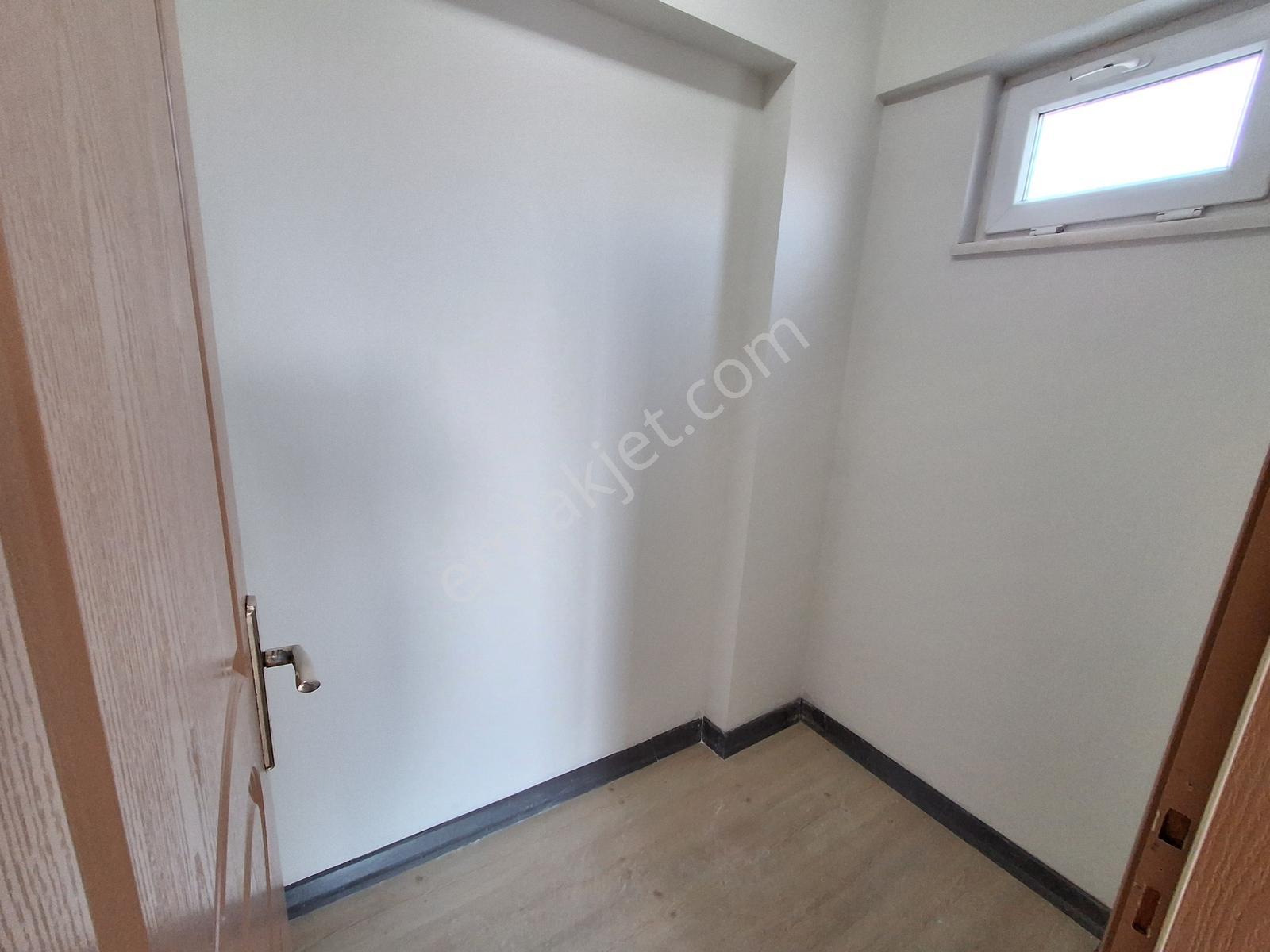 Yaman'dan Bolvadin Bağlarbaşı Mah. Satılık 4+1 Daire 167 M² — fotoğraf 19