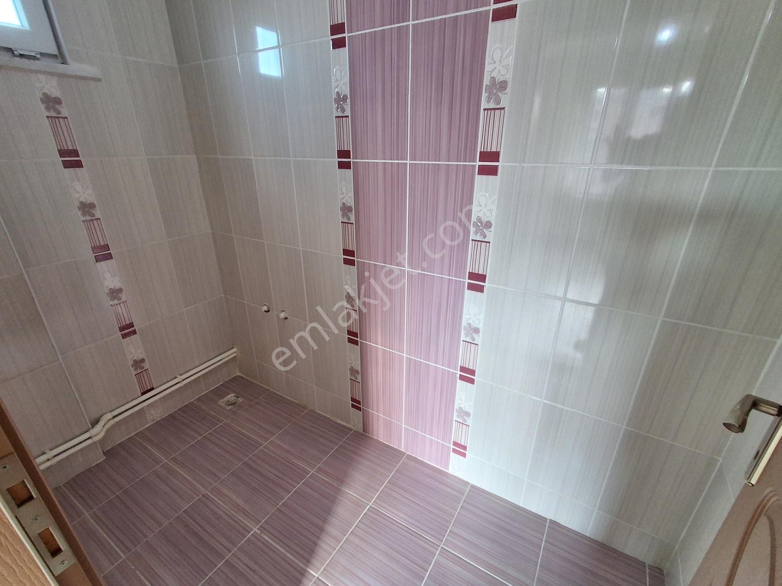 Yaman'dan Bolvadin Bağlarbaşı Mah. Satılık 4+1 Daire 167 M² — fotoğraf 21
