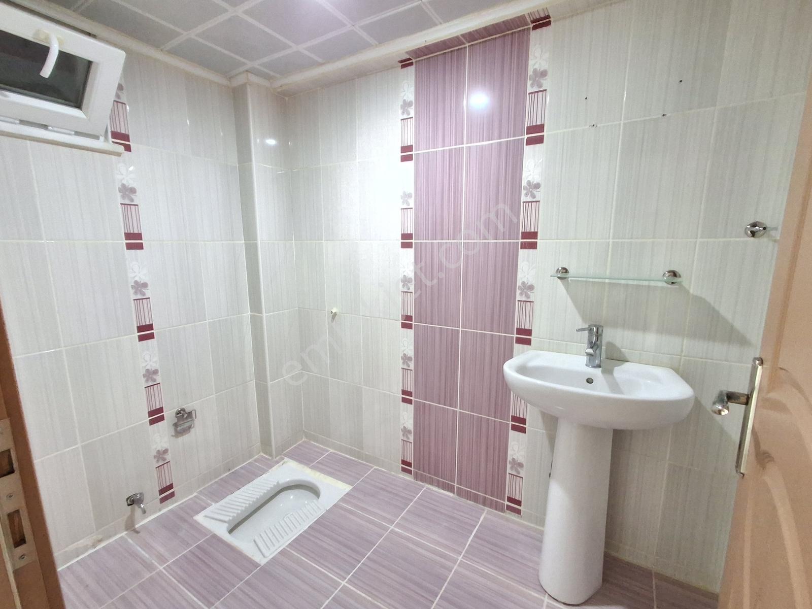 Yaman'dan Bolvadin Bağlarbaşı Mah. Satılık 4+1 Daire 167 M² — fotoğraf 22
